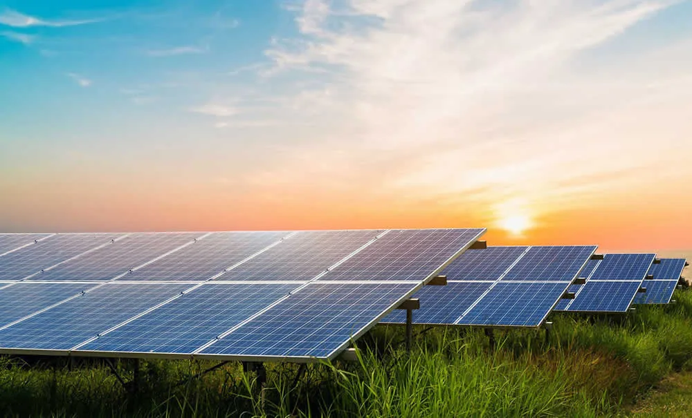 Painéis fotovoltaicos instalados em uma propriedade